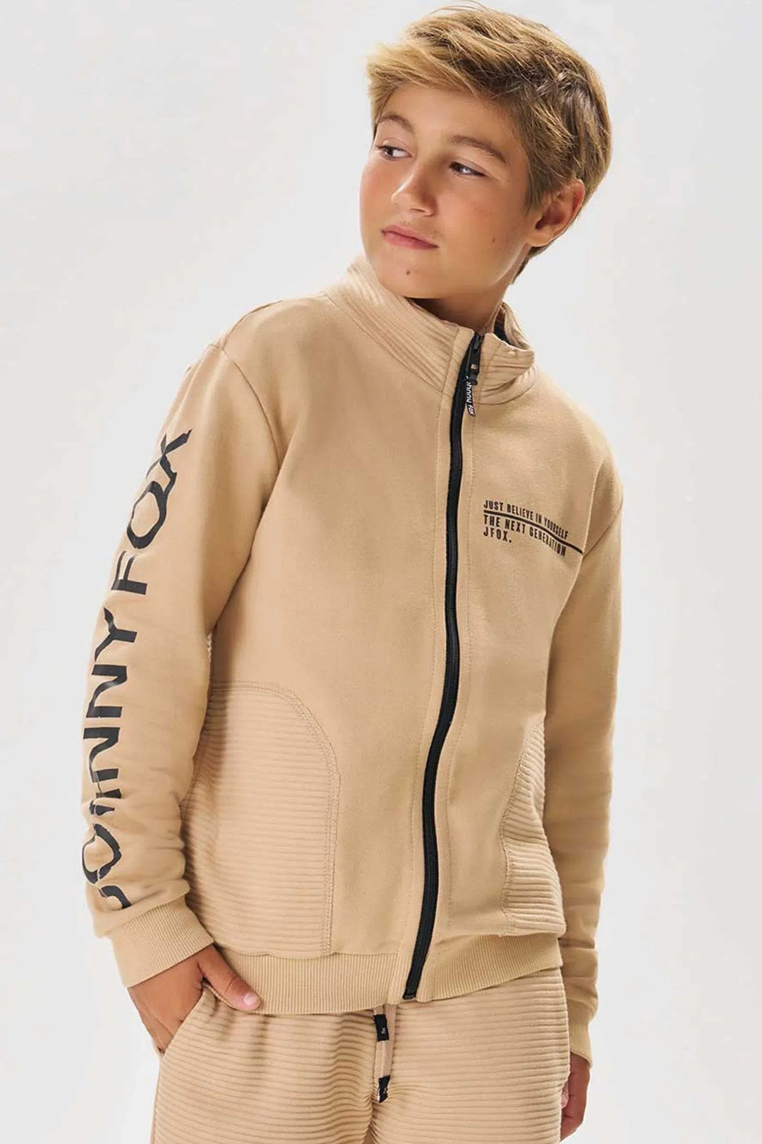 Jaqueta em Moletom sem Pelúcia com Detalhe em Moletom Relevo sem