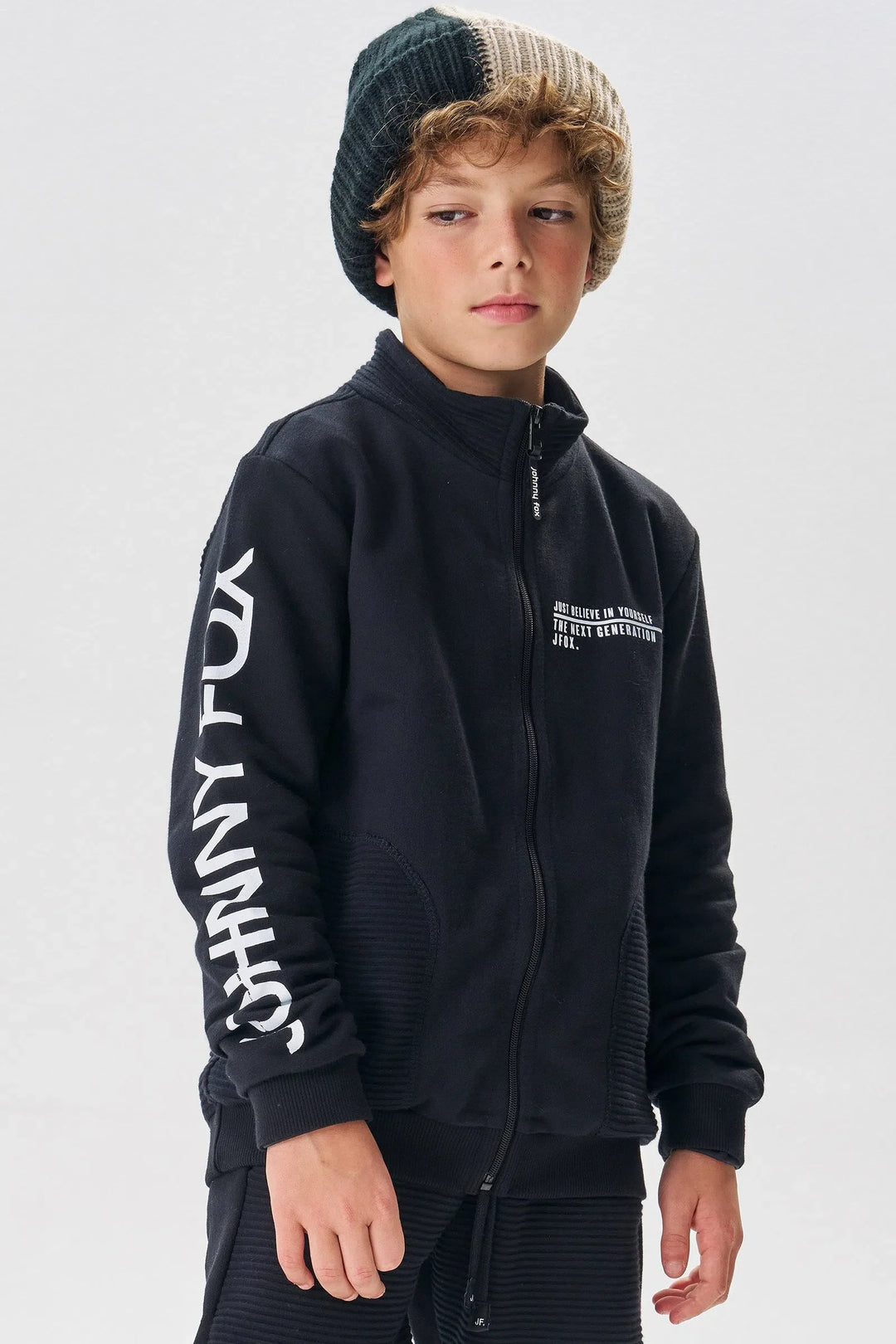 Jaqueta em Moletom sem Pelúcia com Detalhe em Moletom Relevo sem